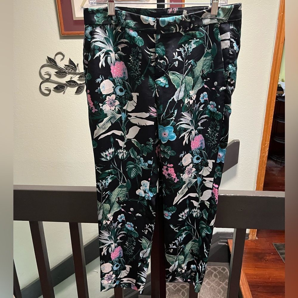 Banana Republic Multicolor Floral Trousers #DP325